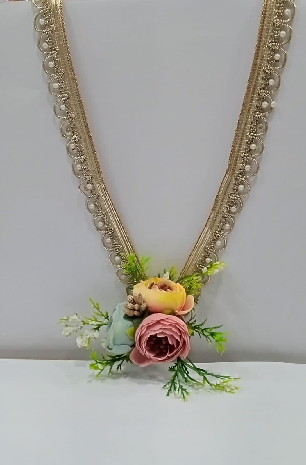 white peal lace