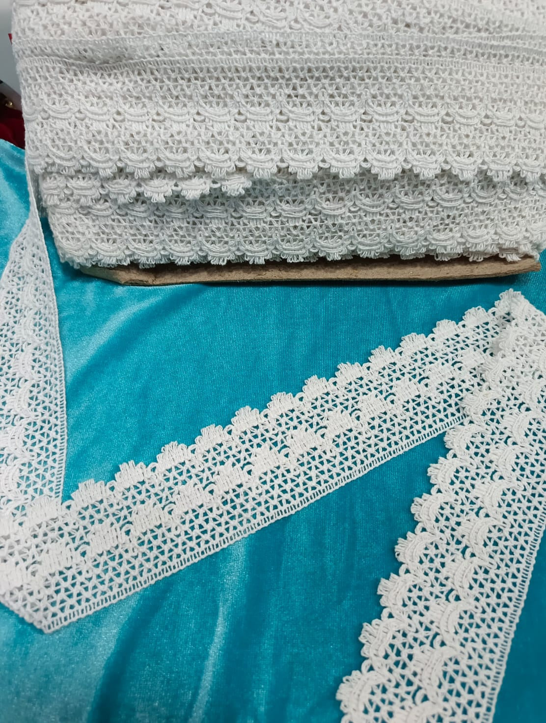 white cotton lace