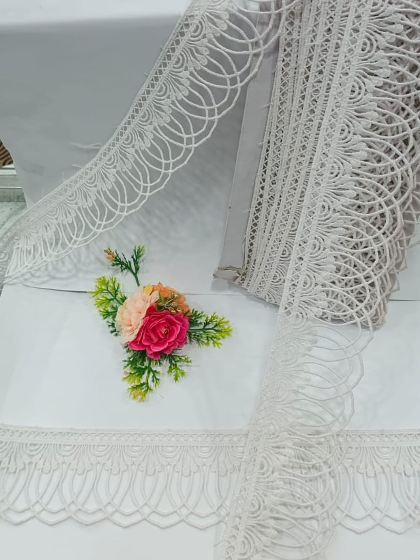 white fancy lace 3 METERS